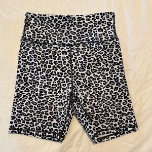 Leopard Print Biker Shorts 6”
